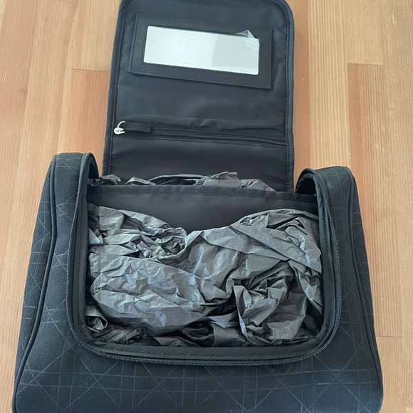 NWOT Christian Dior Black Quilted Cannage Large Cosmetic Bag - Picture 8 of 10